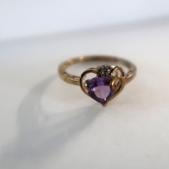 Source Unknown Jewelry - Woman's 925 Marked Ring Heart Shaped Purple and White Stone Gems Rustic SZ 6.75